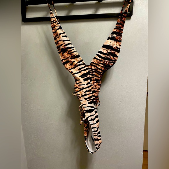 Matte Collection - Aaliyah One Piece - Tiger - Picture 2 of 3